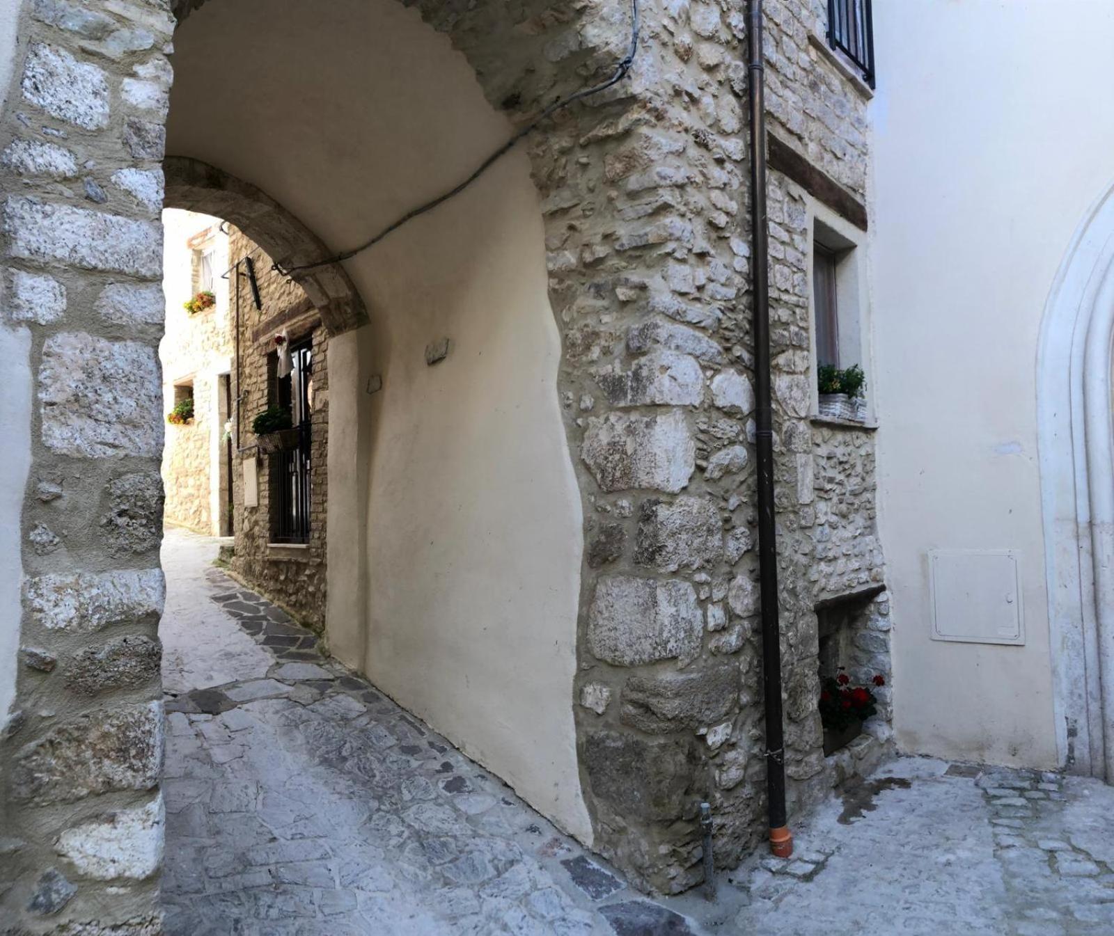 Casa Vacanze Margiu Pater Domus Goriano Sicoli المظهر الخارجي الصورة